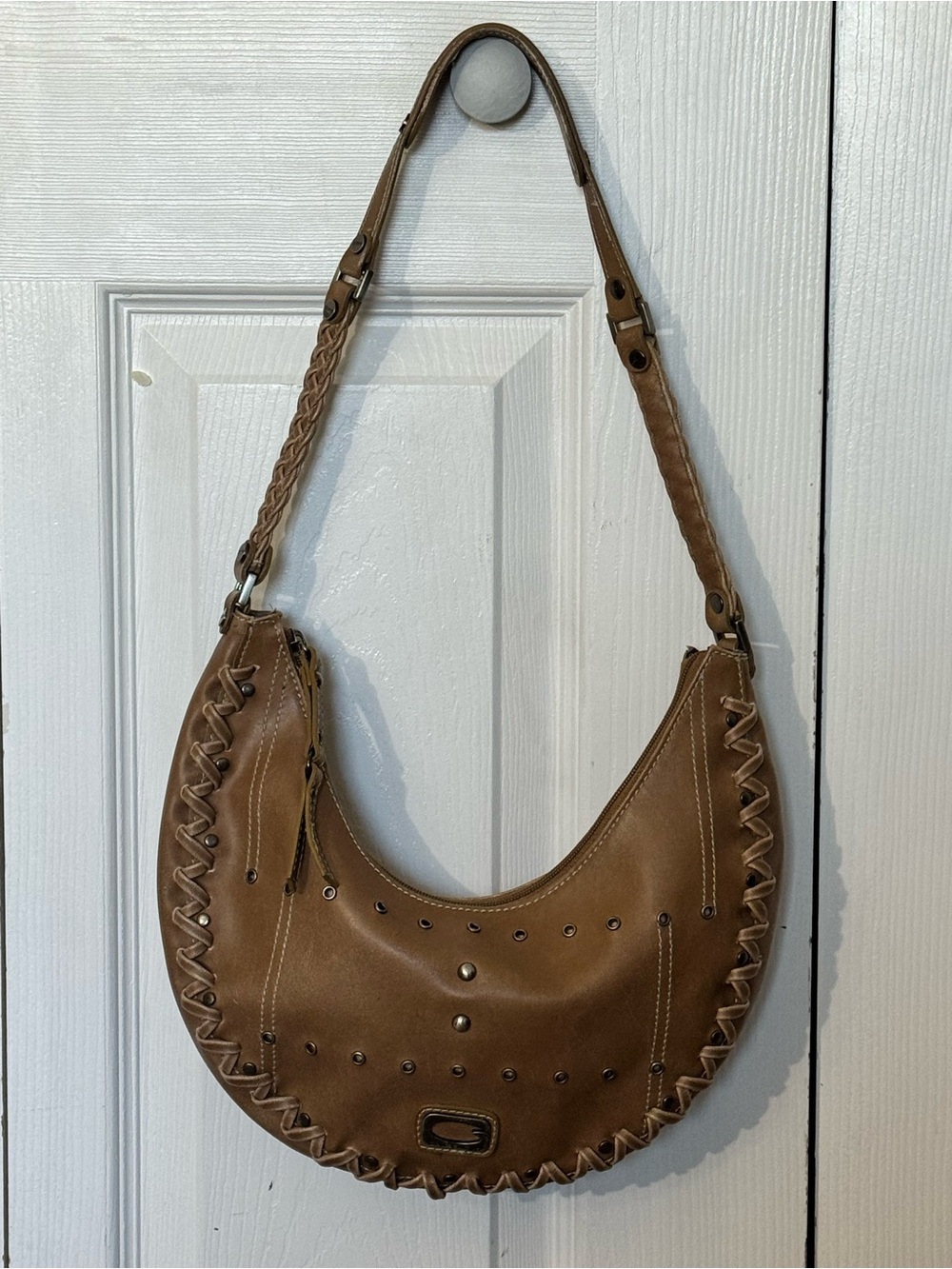 GUESS Vintage Y2K Hobo Shoulder Bag OS Tan Crescent Studded Whipstitch Purse